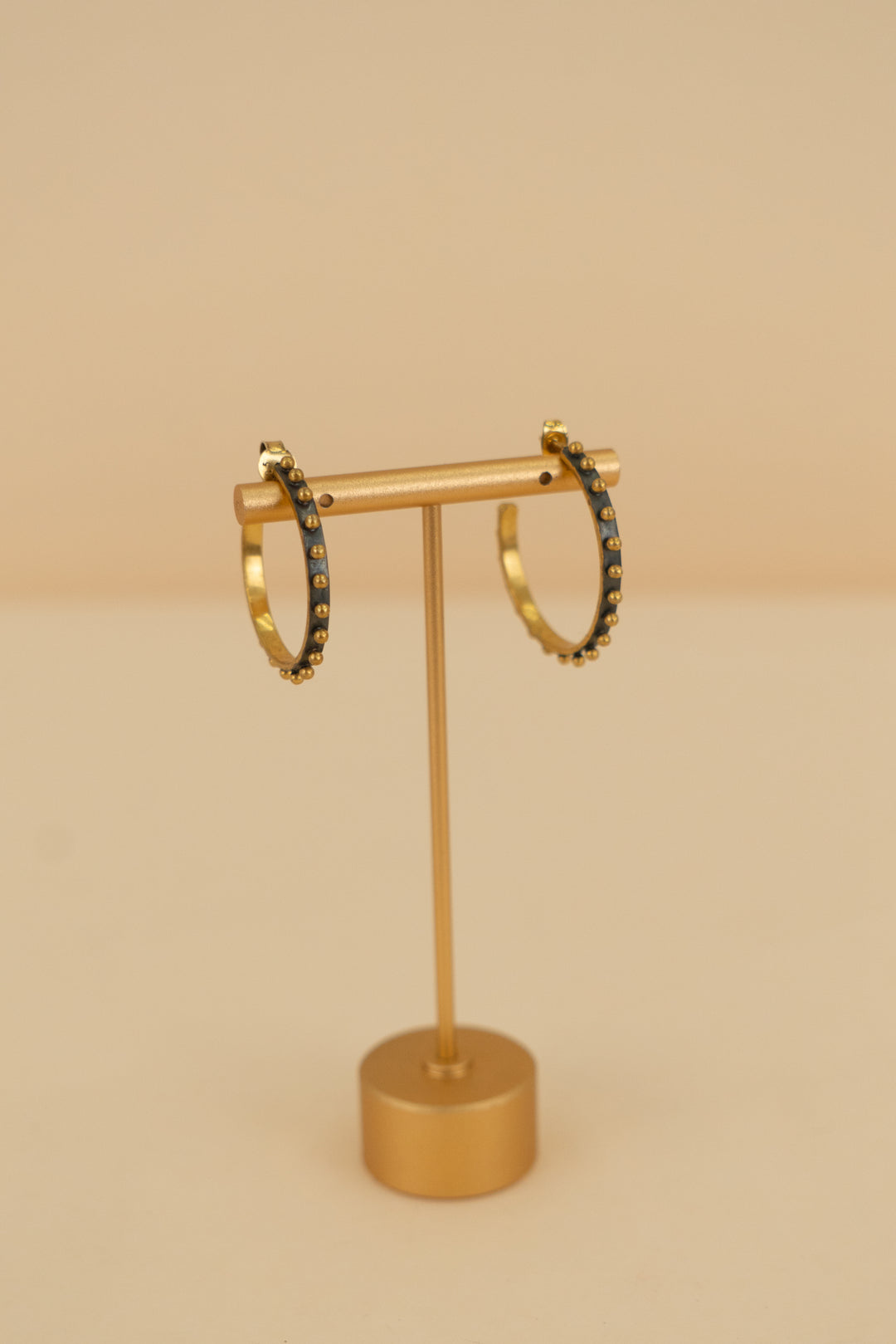 julie vos soho hoop earrings (os; retail $75)