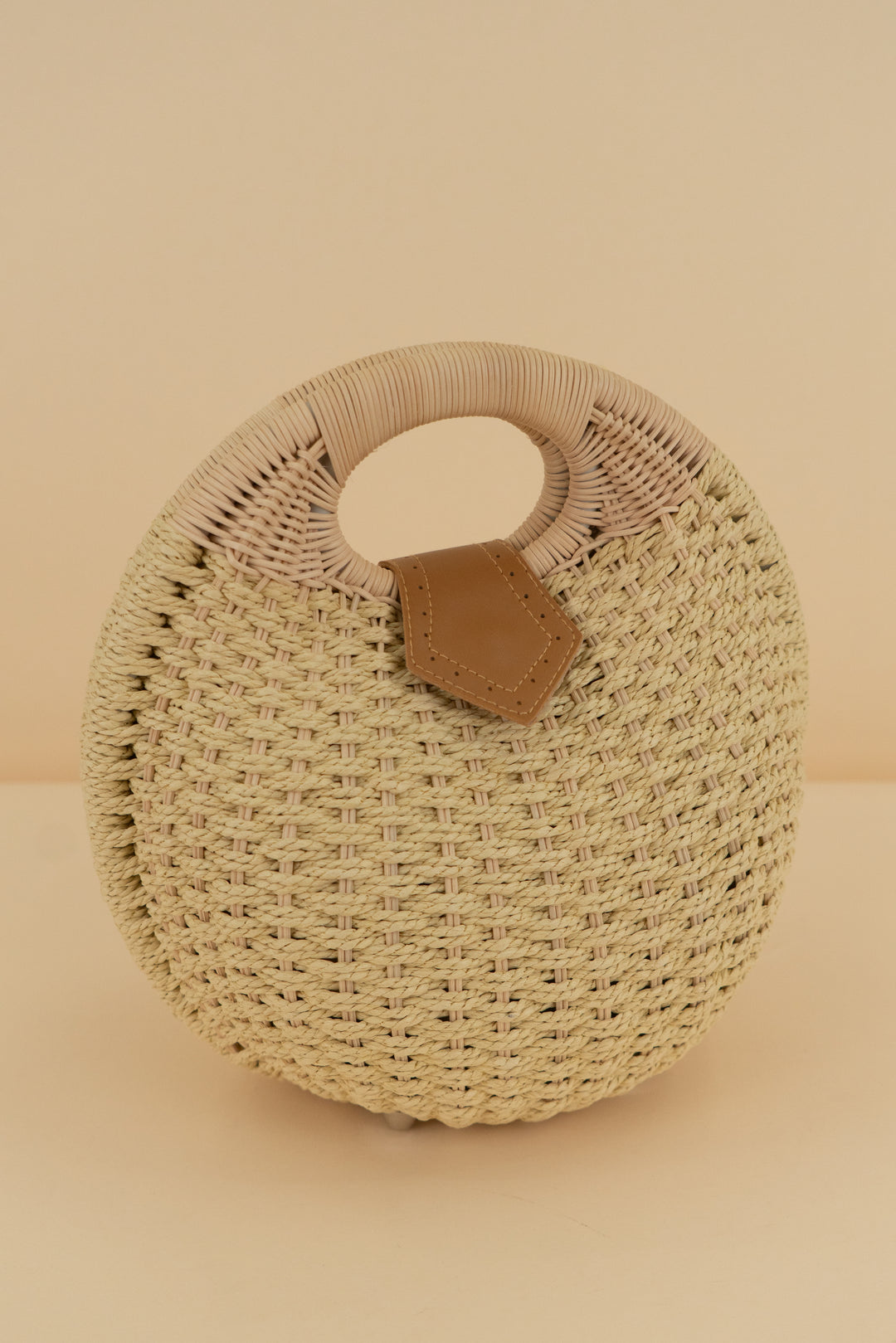 weave structured rattan bag