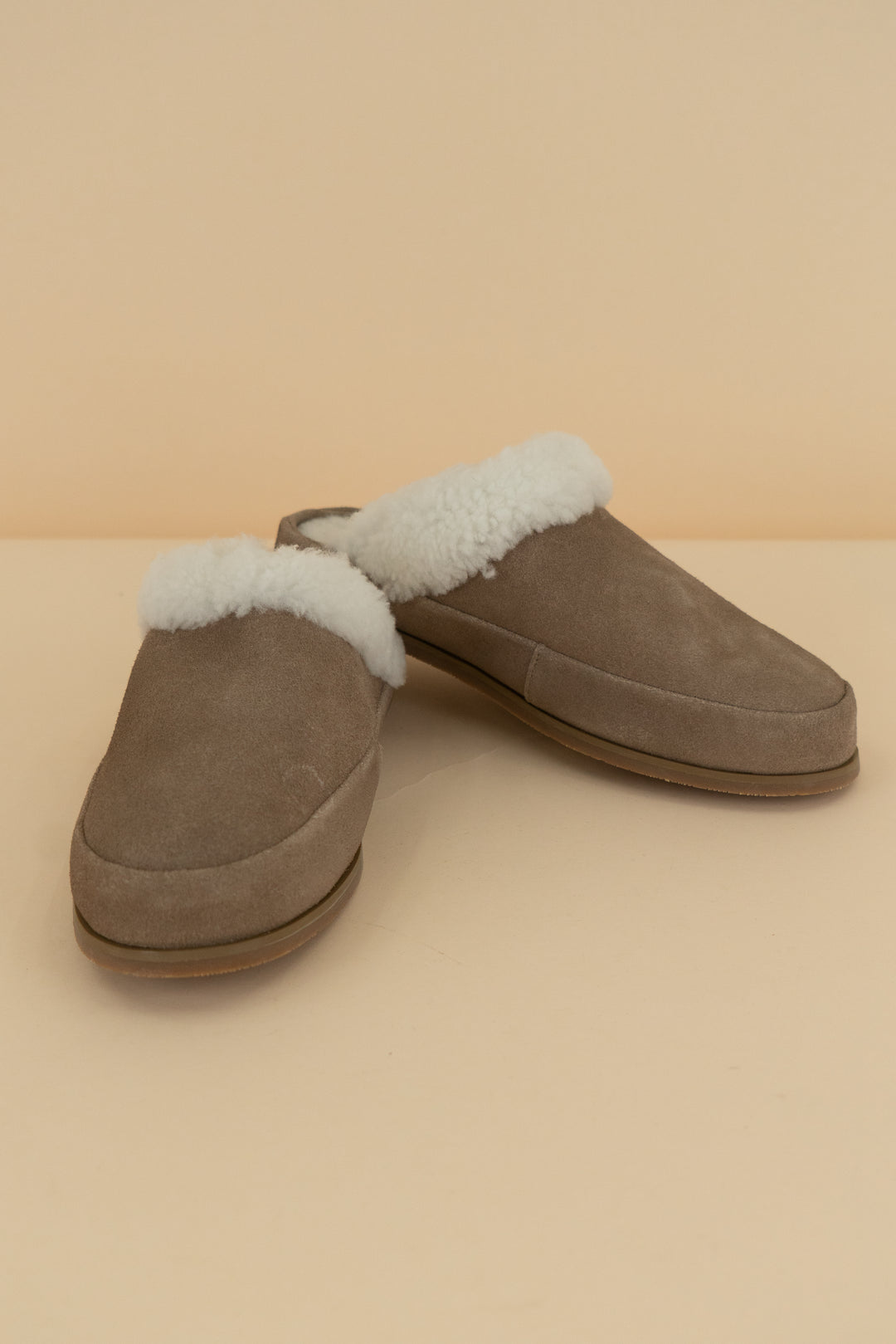 hari mari tia storm slip on mule nwt (7; retail $150)