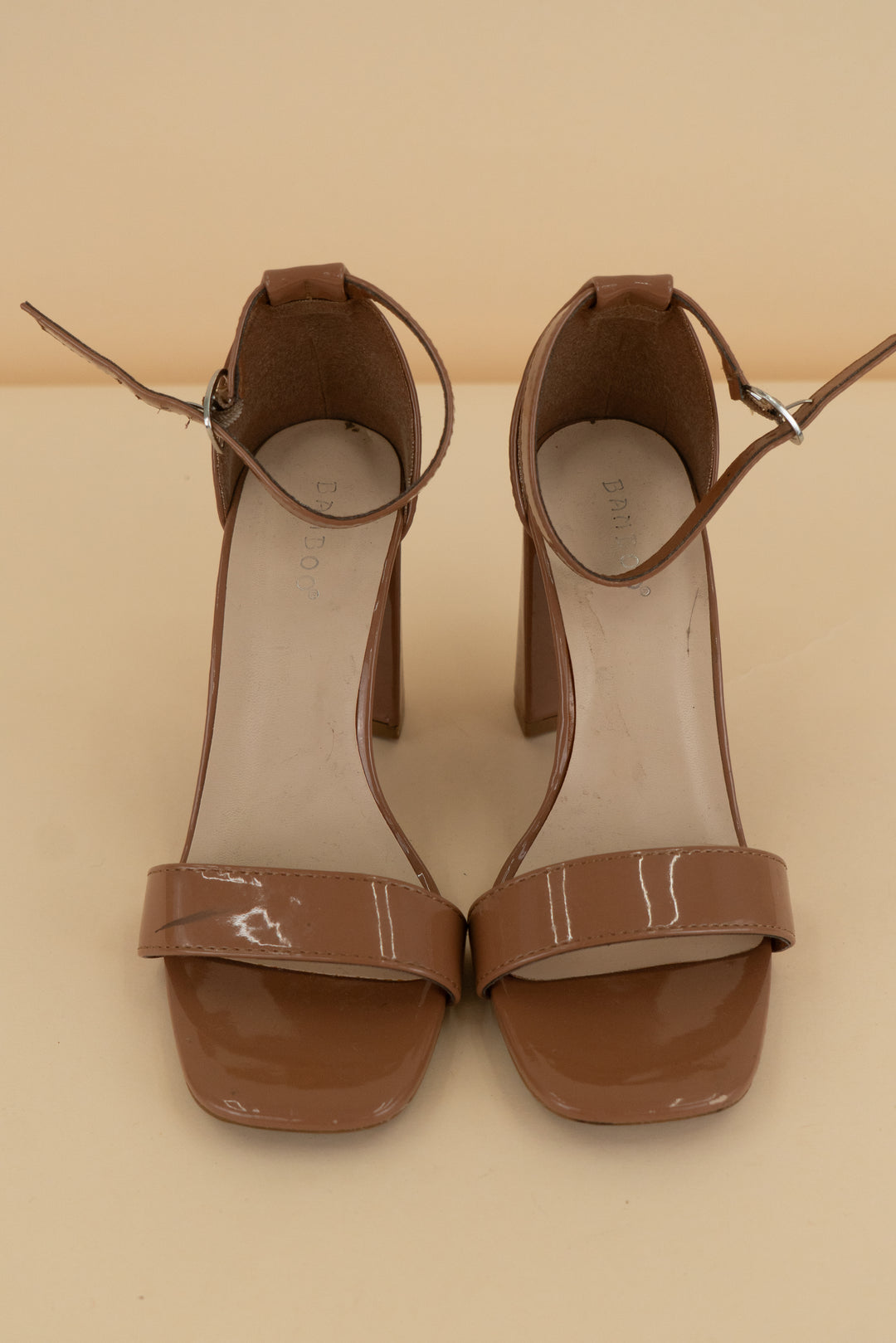 bamboo tan patent heel (6.5)