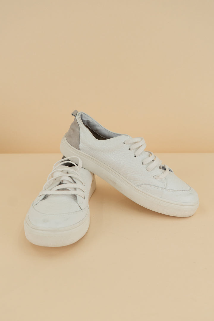 kaanas x jessie james decker white sneaker (8)