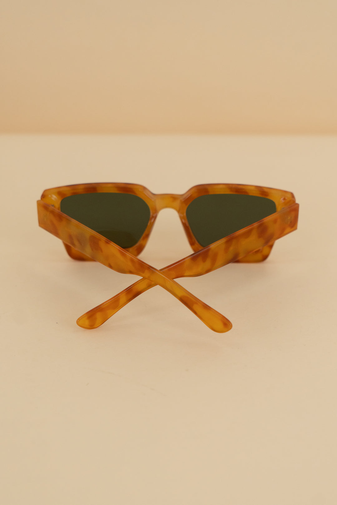 ryan simkhai light brown tortoise shell rectangle sunglasses nwt (os)