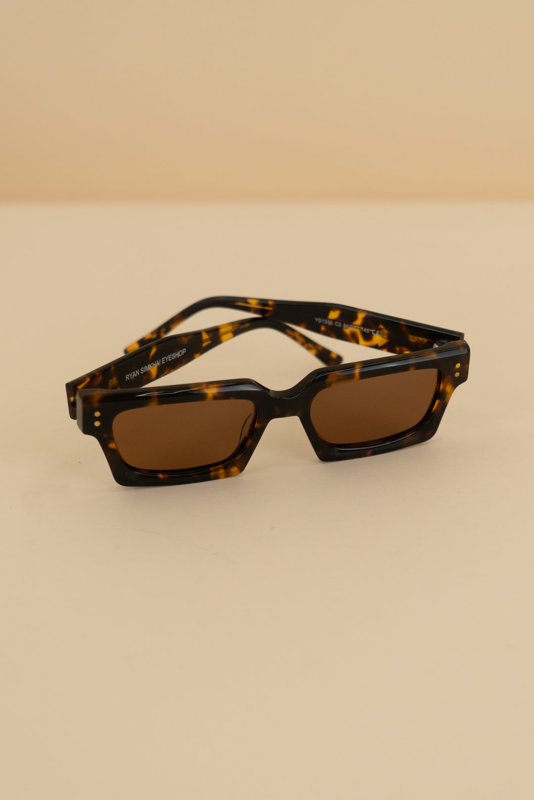 ryan simkhai dark brown tortoise rectangle sunglasses nwt (os)