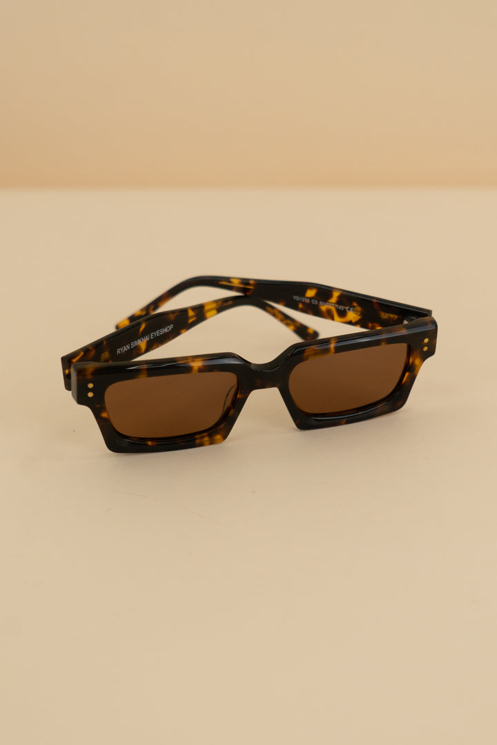 ryan simkhai dark brown tortoise rectangle sunglasses nwt (os)