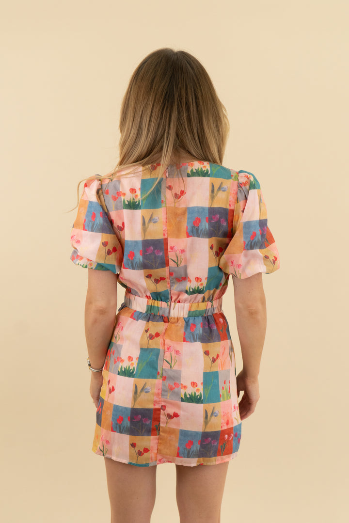 anna grace floral checkerboard print dress (s)