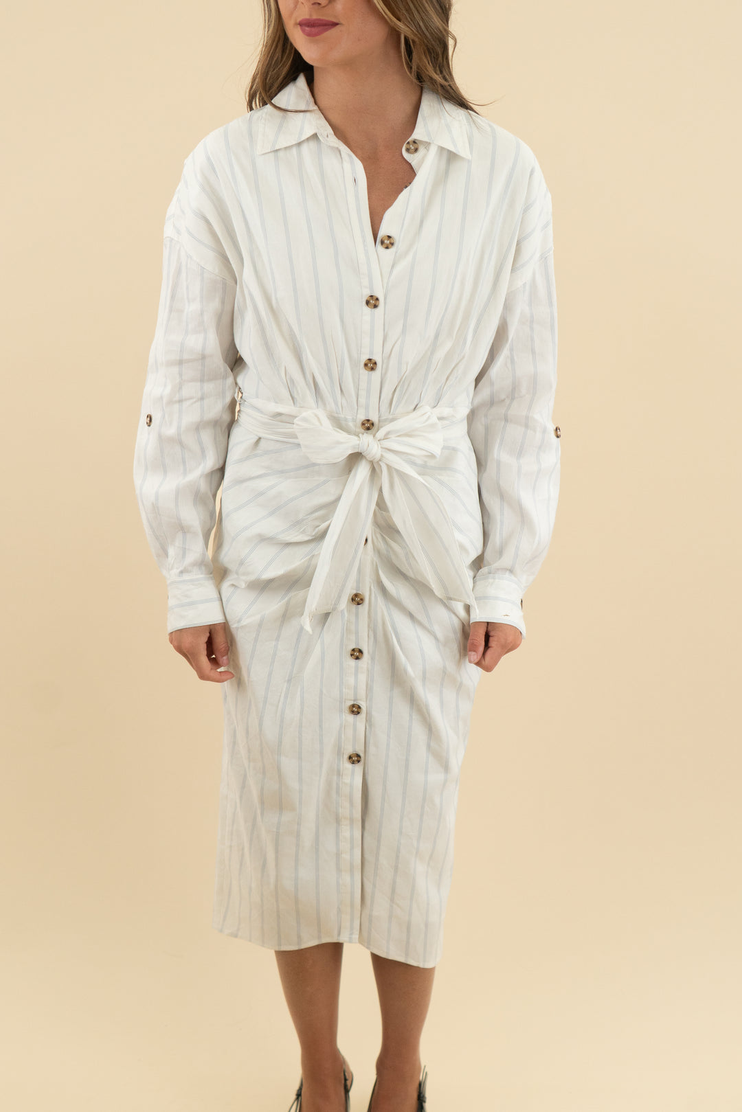antonio melani white button down collar long sleeve tie waist midi shirt dress (s;retail $179)