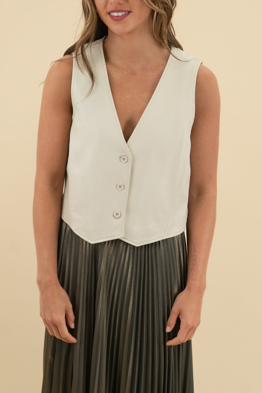 lamarque lamb leather cream vest top (m; retail $325)