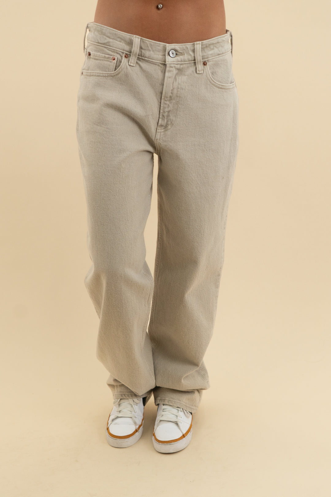 abercrombie & fitch light grey the baggy low rise jeans NWT (26)
