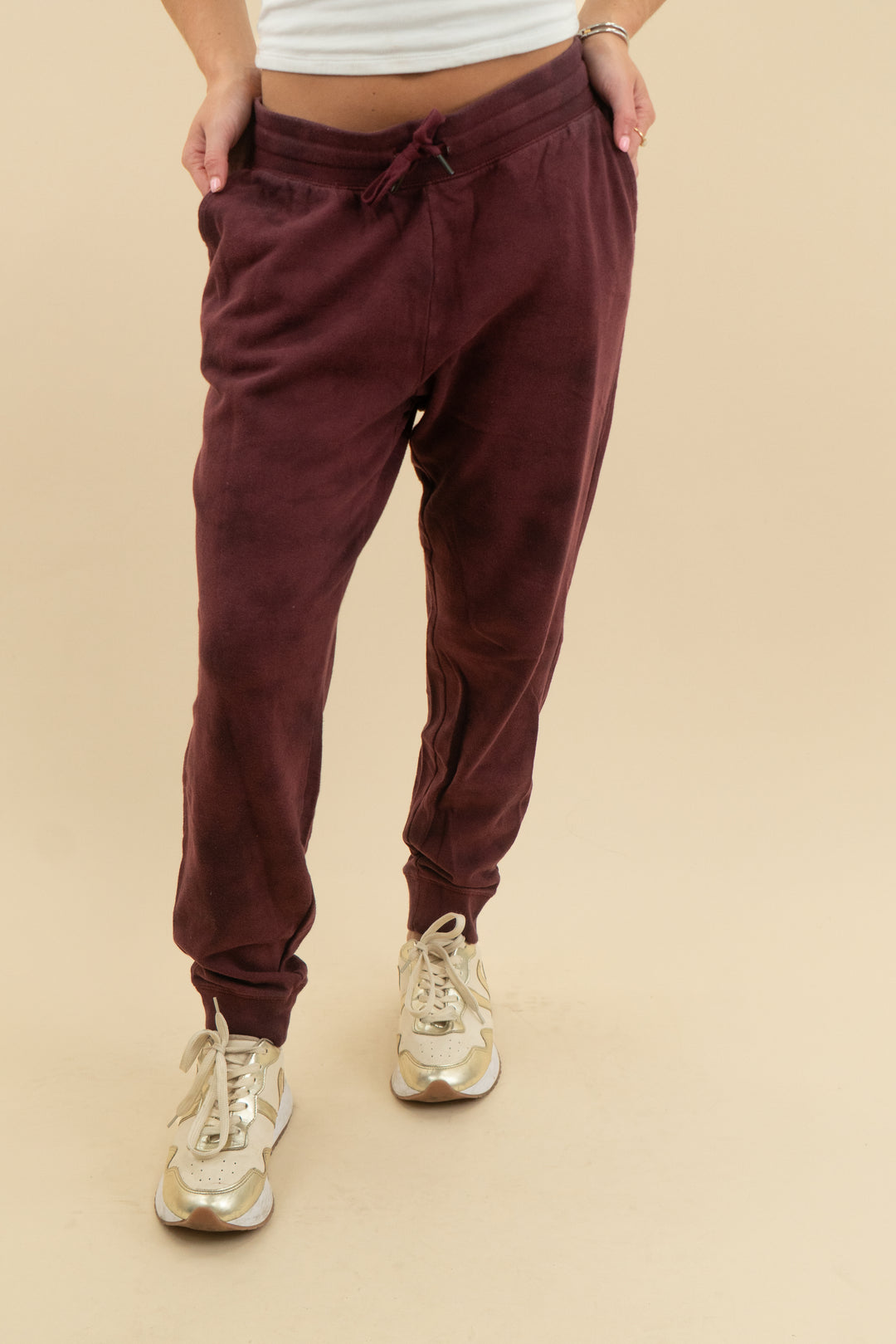 old navy red tie dye jogger (m)