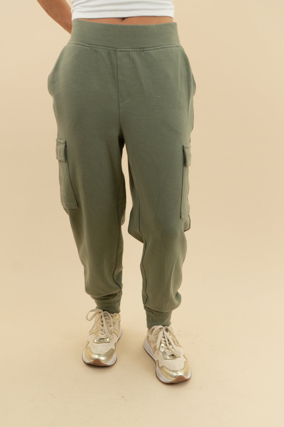 olive green lounge jogger (m)