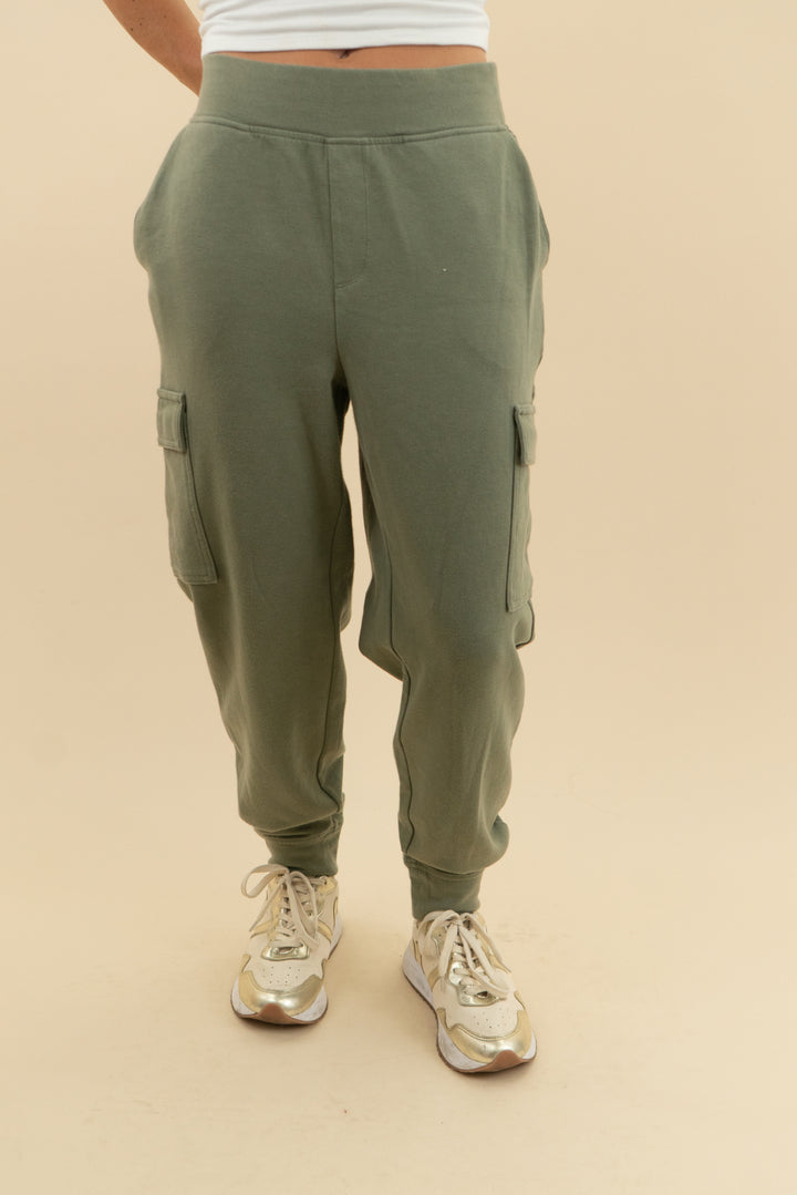 olive green lounge jogger (m)