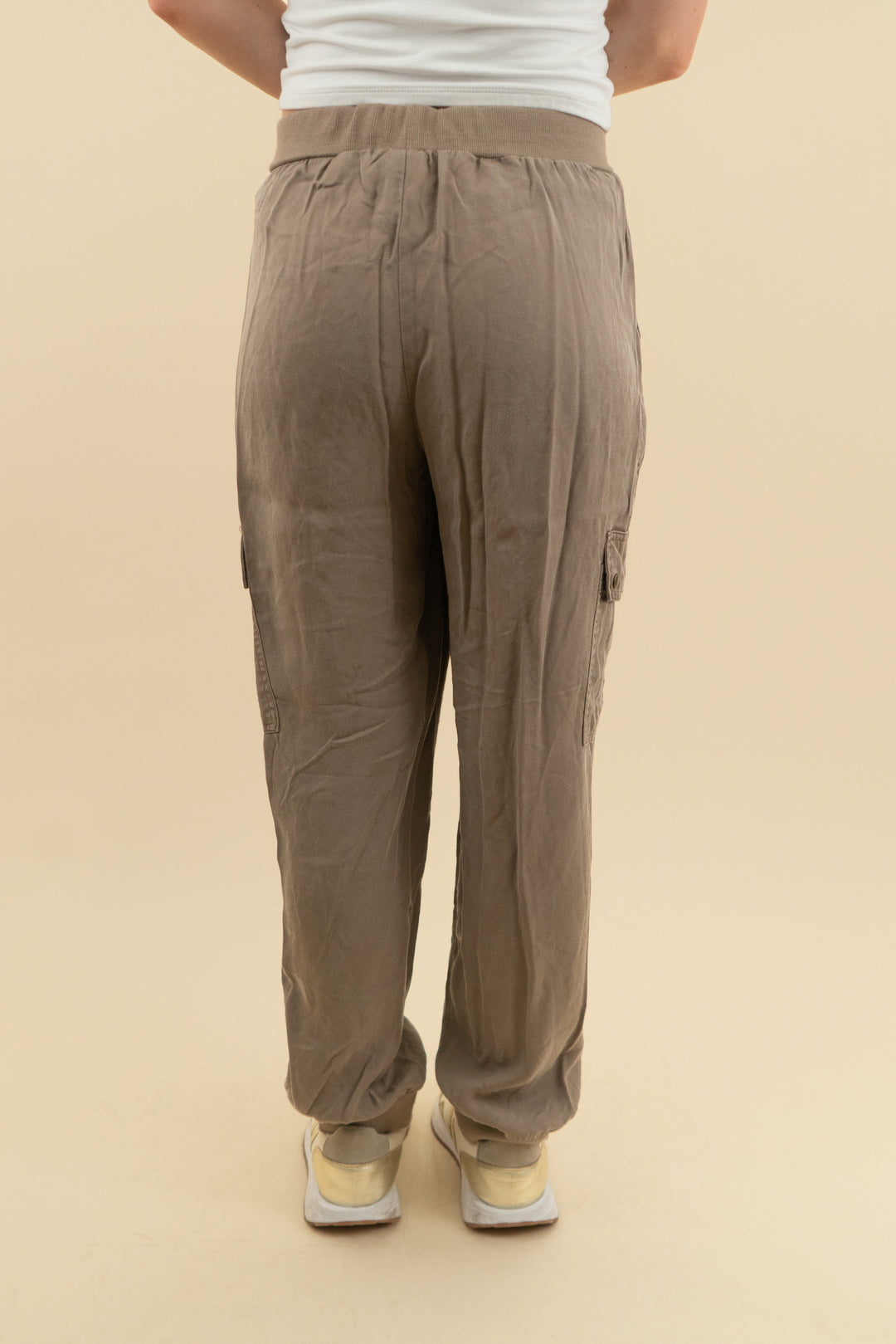 good hart taupe cargo jogger (m)