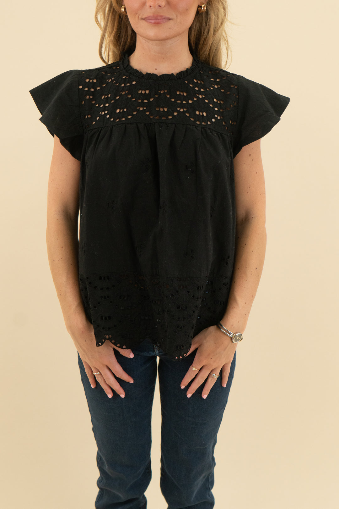 time & tru black eyelet top (m)