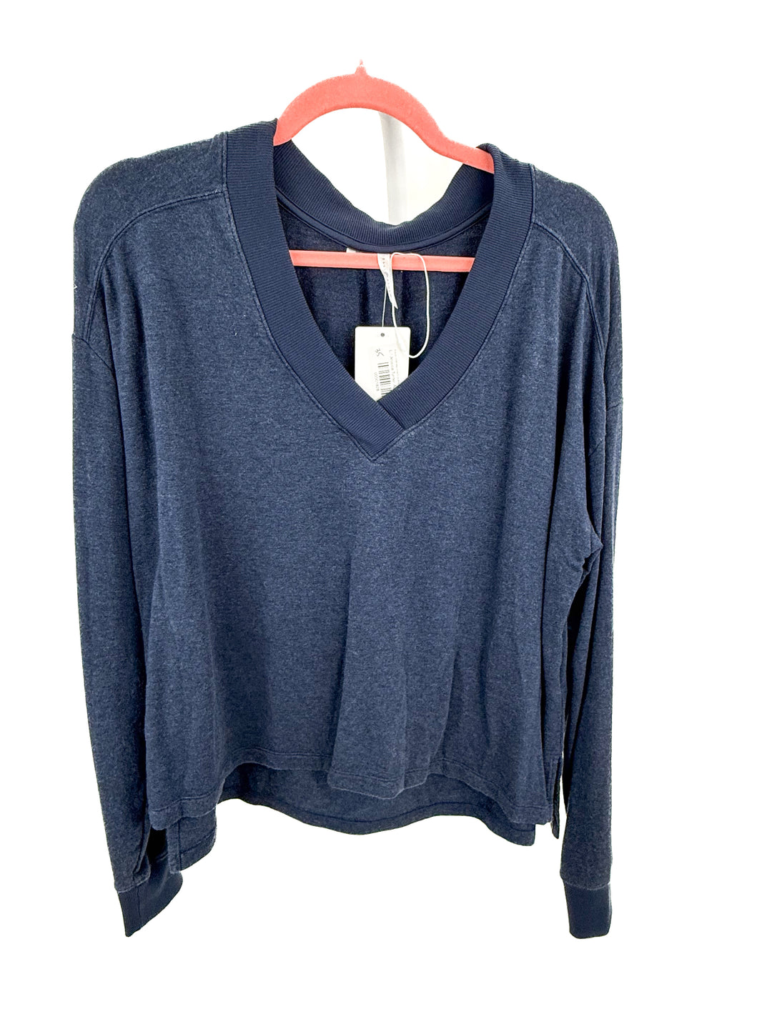 travis mathew vneck pullover (L; retail $120)