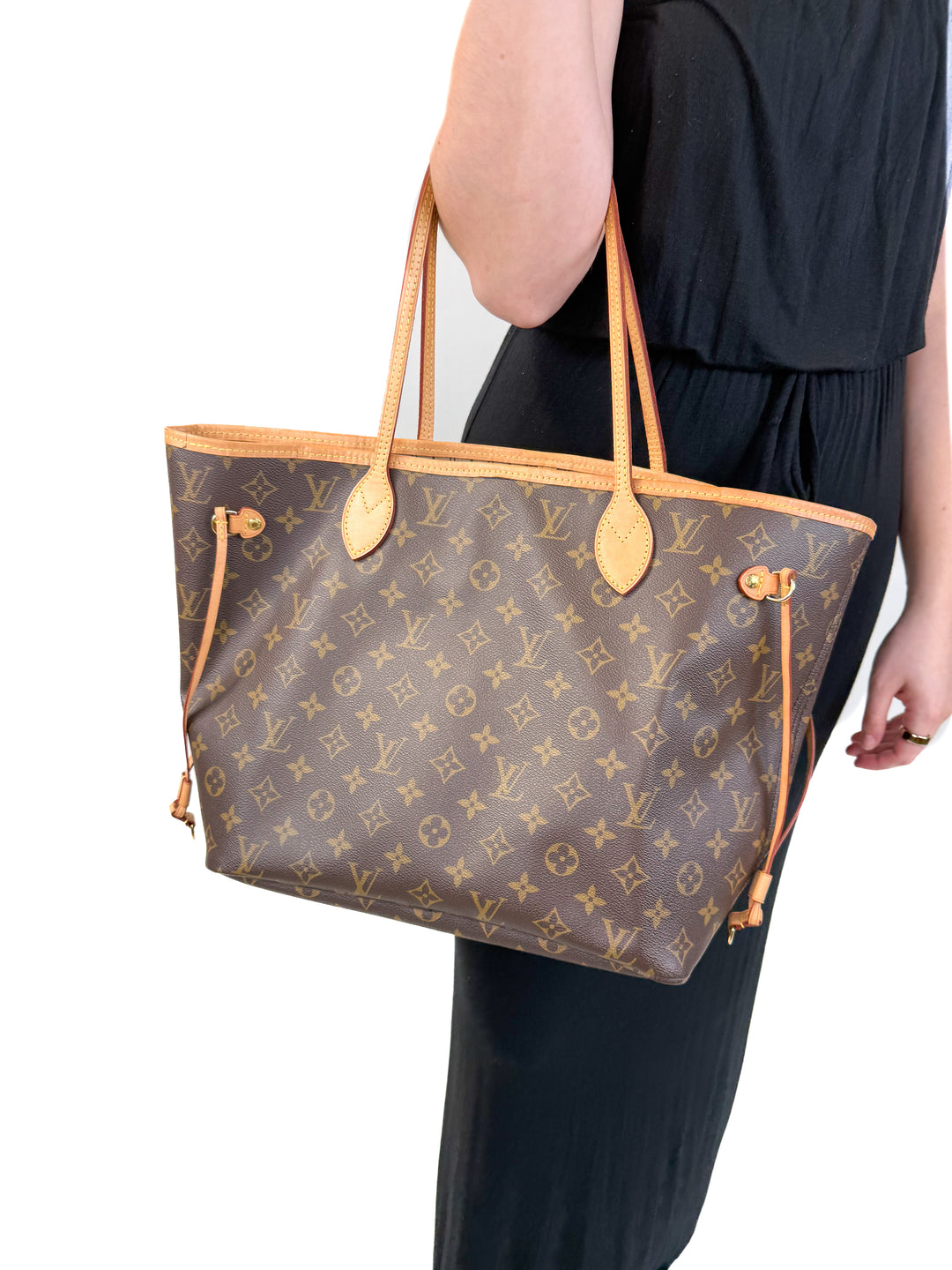 Louis Vuitton Monogram Neverfull MM NWOT (retail $2,130)