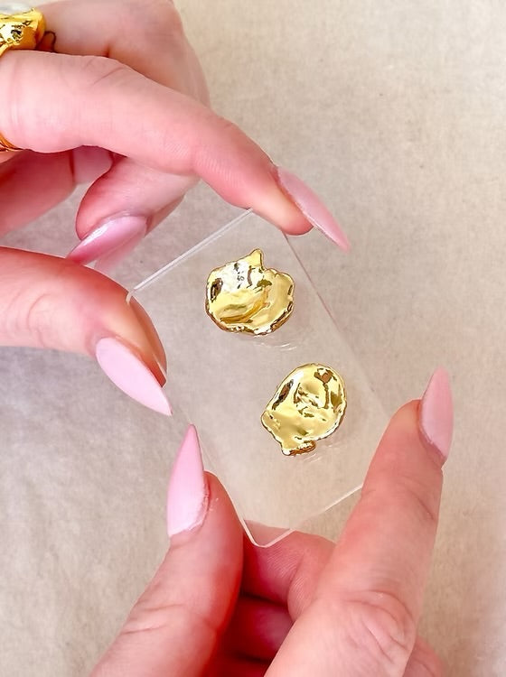 Easton Elle hammered gold studs