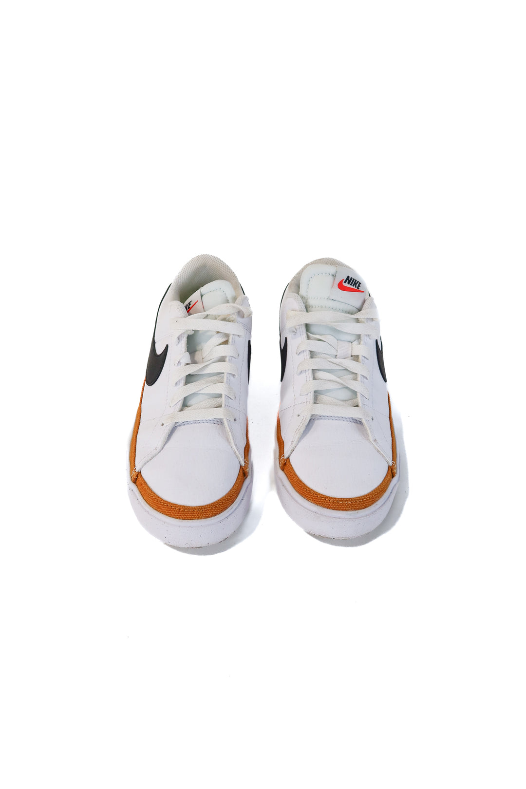 nike low top sneakers (8; retail $80)
