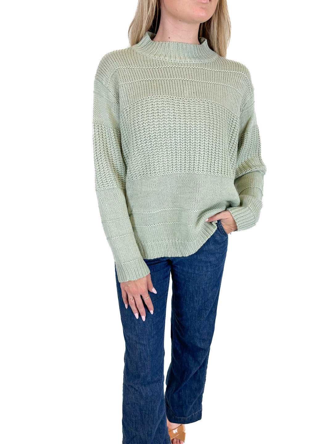 White Closet Light Green Sweater (S)
