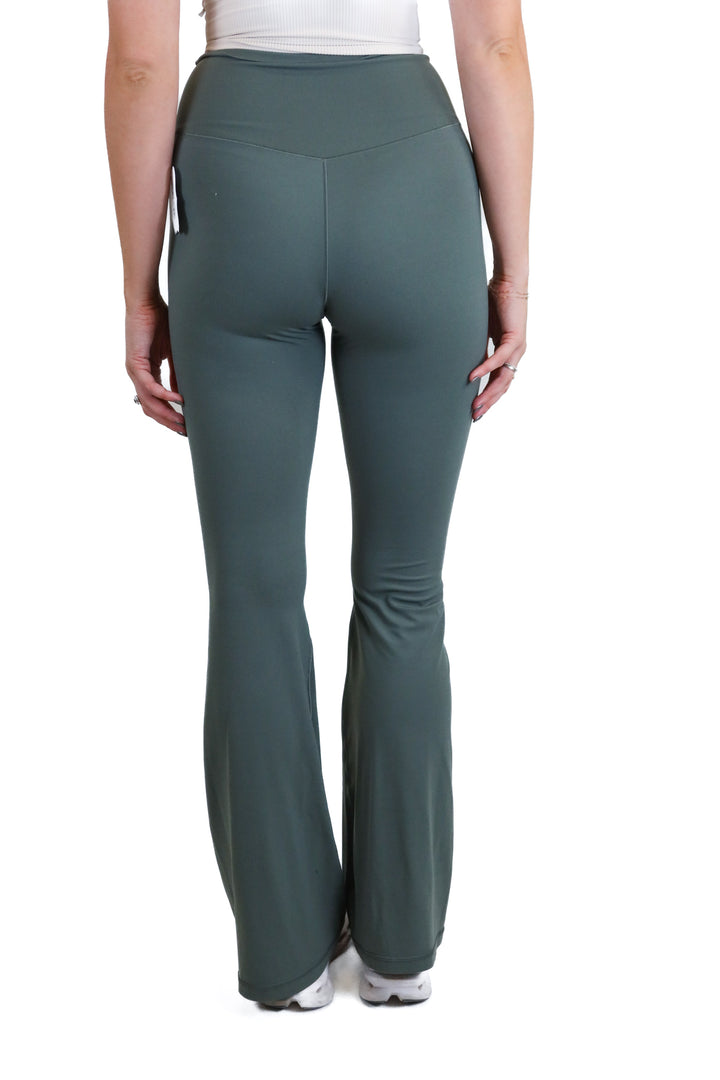 Offline by Aerie sage green flare leggings (M)
