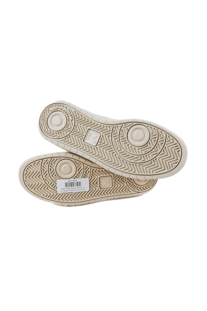 veja neutral sneakers NWOT (7)