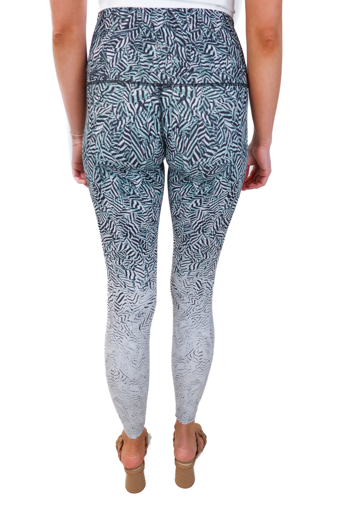 Lululemon Black/White Zebra Print Legging (4)