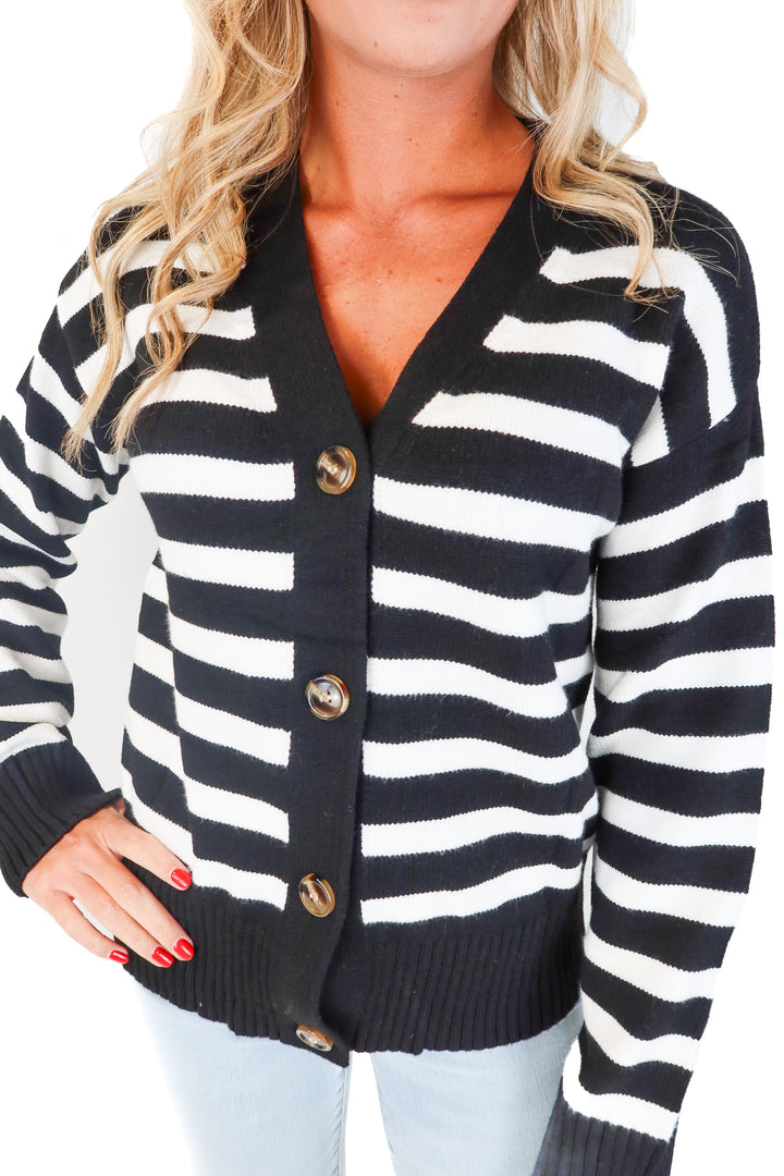 Black/white striped cardigan (s)