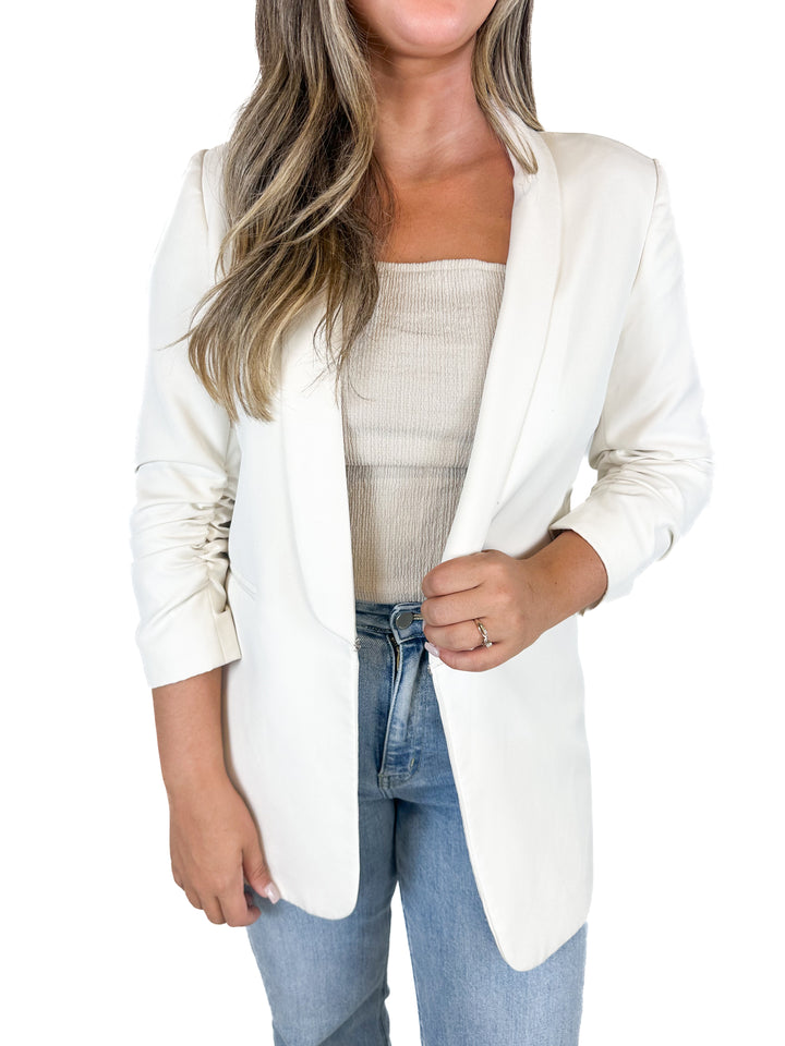 Gianni Bini Ruched 3/4 Sleeve White Blazer (8)