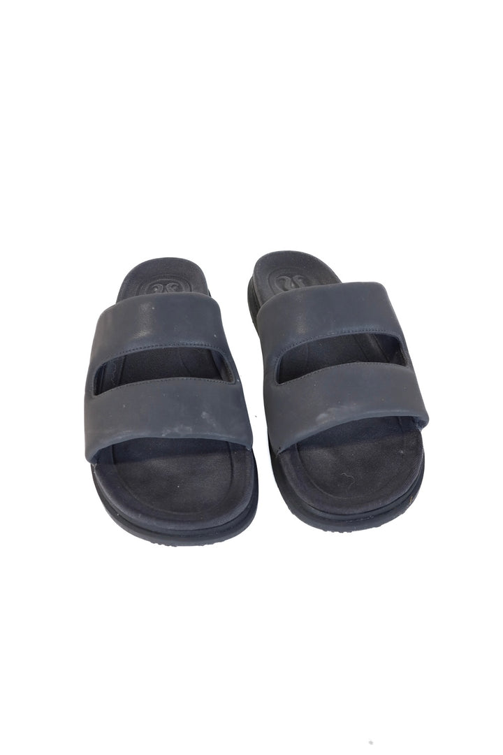 lululemon sandals (9; retail $78)