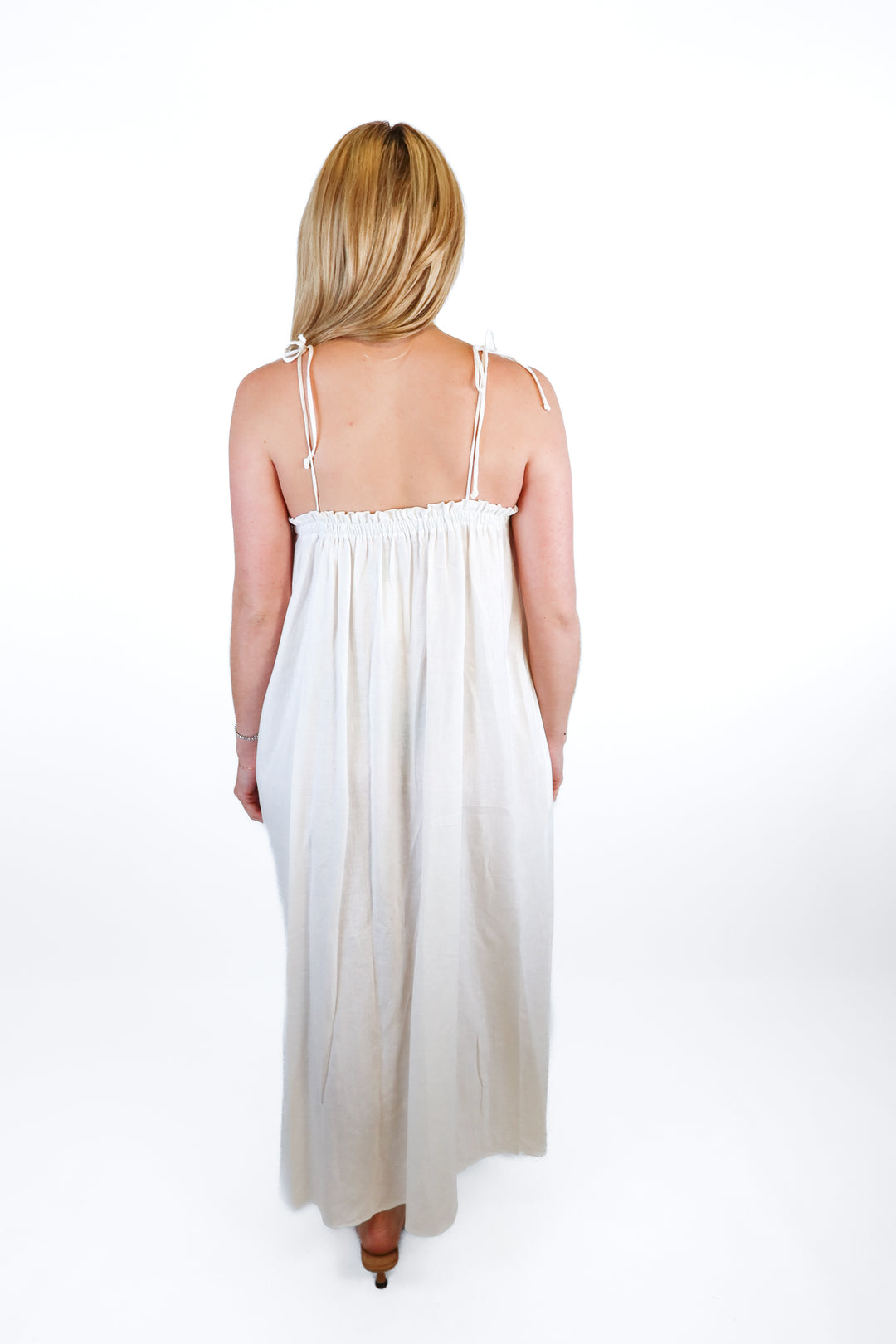Show Me Your Mumu White Linen Flowy Midi Dress (S; retail $152)