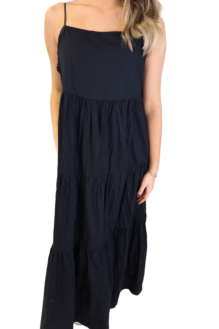 Aura black tiered midi dress (xs/s; retail $78)