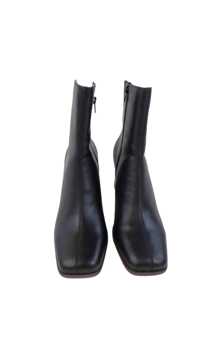 Oasis society black leather booties NWOT (10; retails for $100)