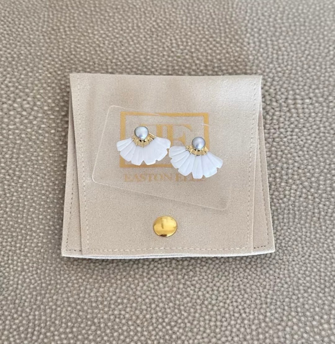 Easton Elle Mother of pearl earrings