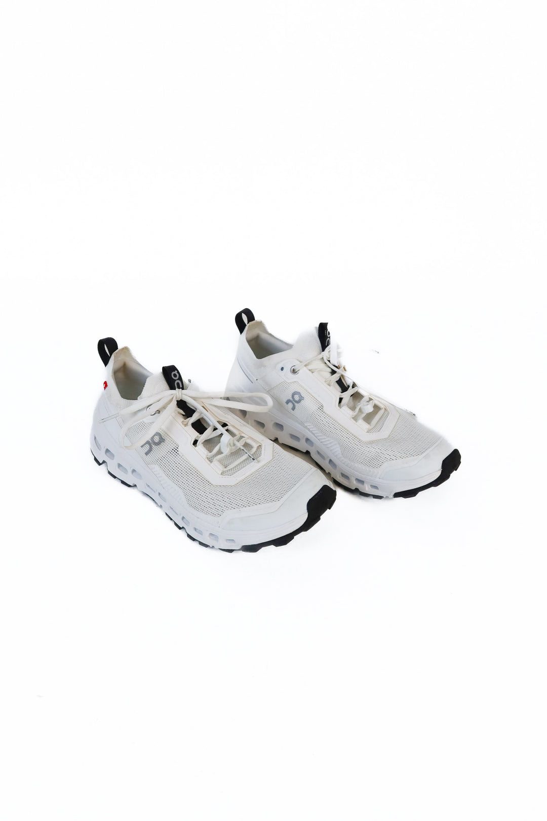 On Cloud White Sneakers (8.5)