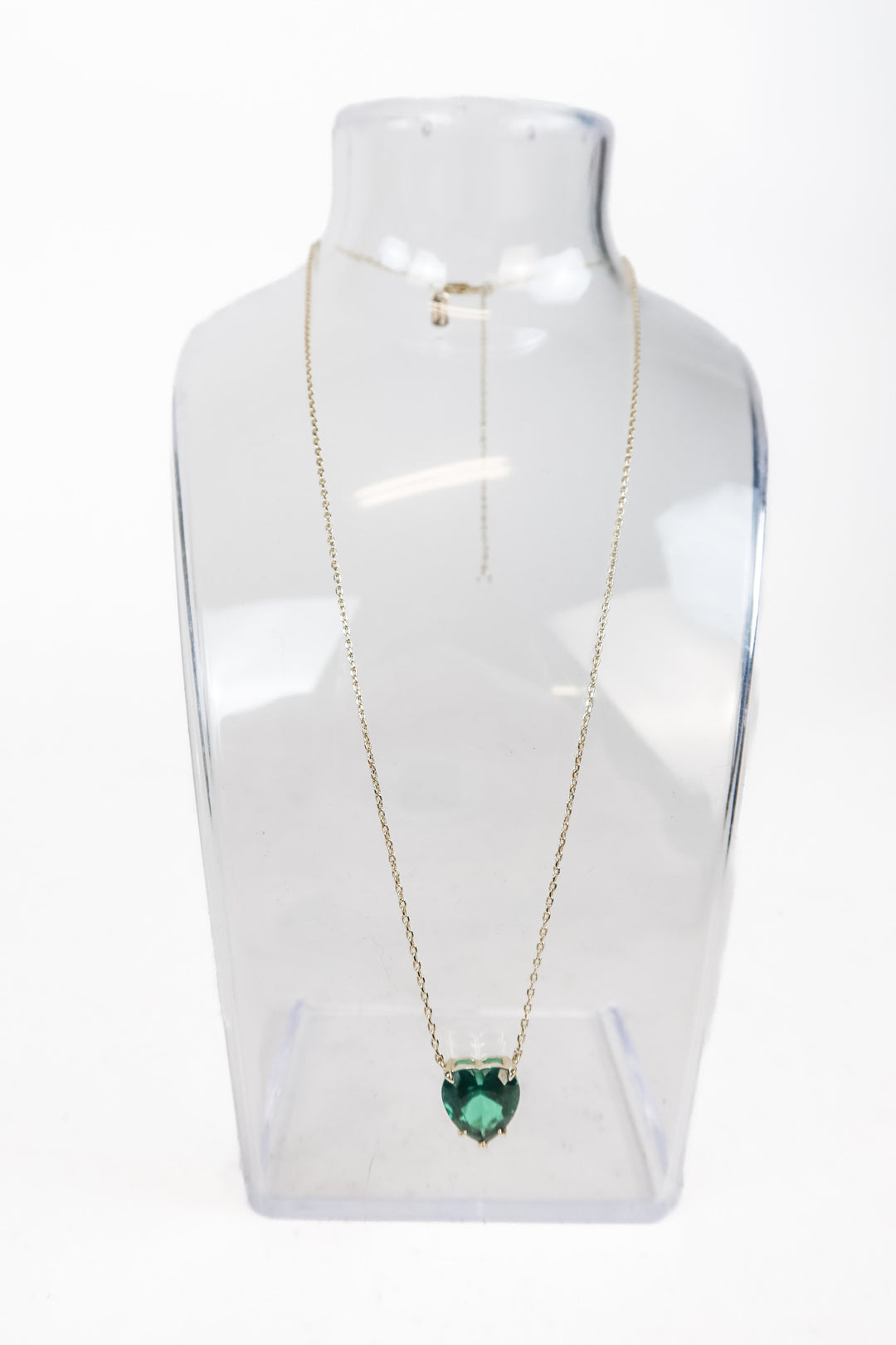 Melinda Maria Emerald Heart Necklace NWOT (retail $115)