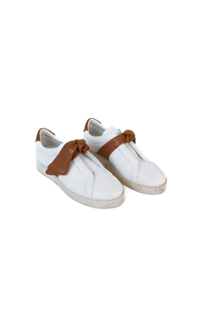 Alexandre Birman Leather Asymmetric Bow Sneakers (39; retails $450)