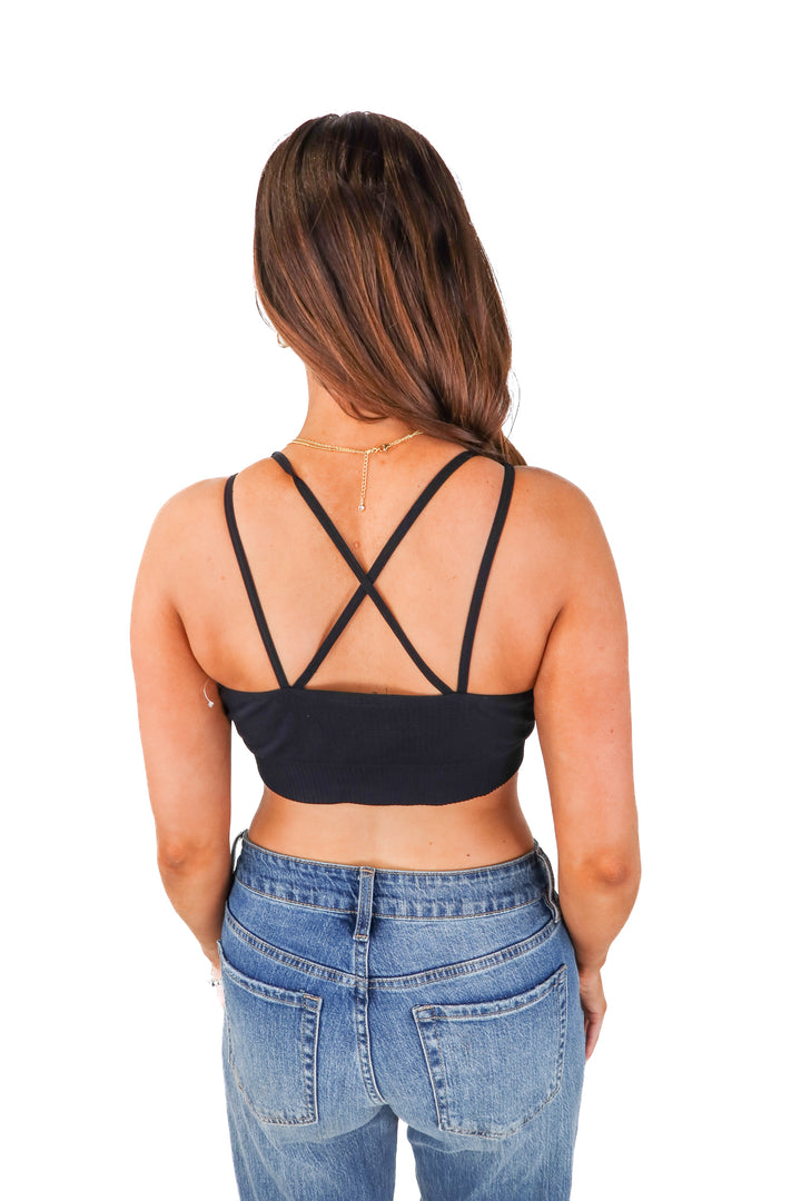 womens best black sports bra NWT (M; retail $39.90)
