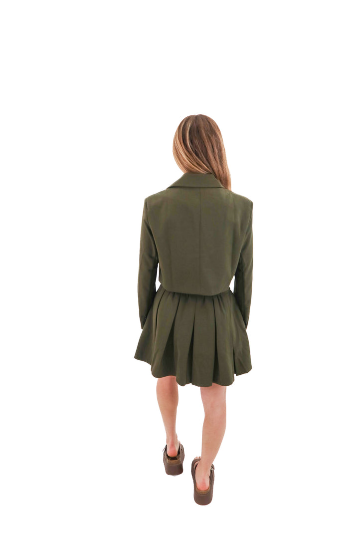 exlura green set (s; retail $50)