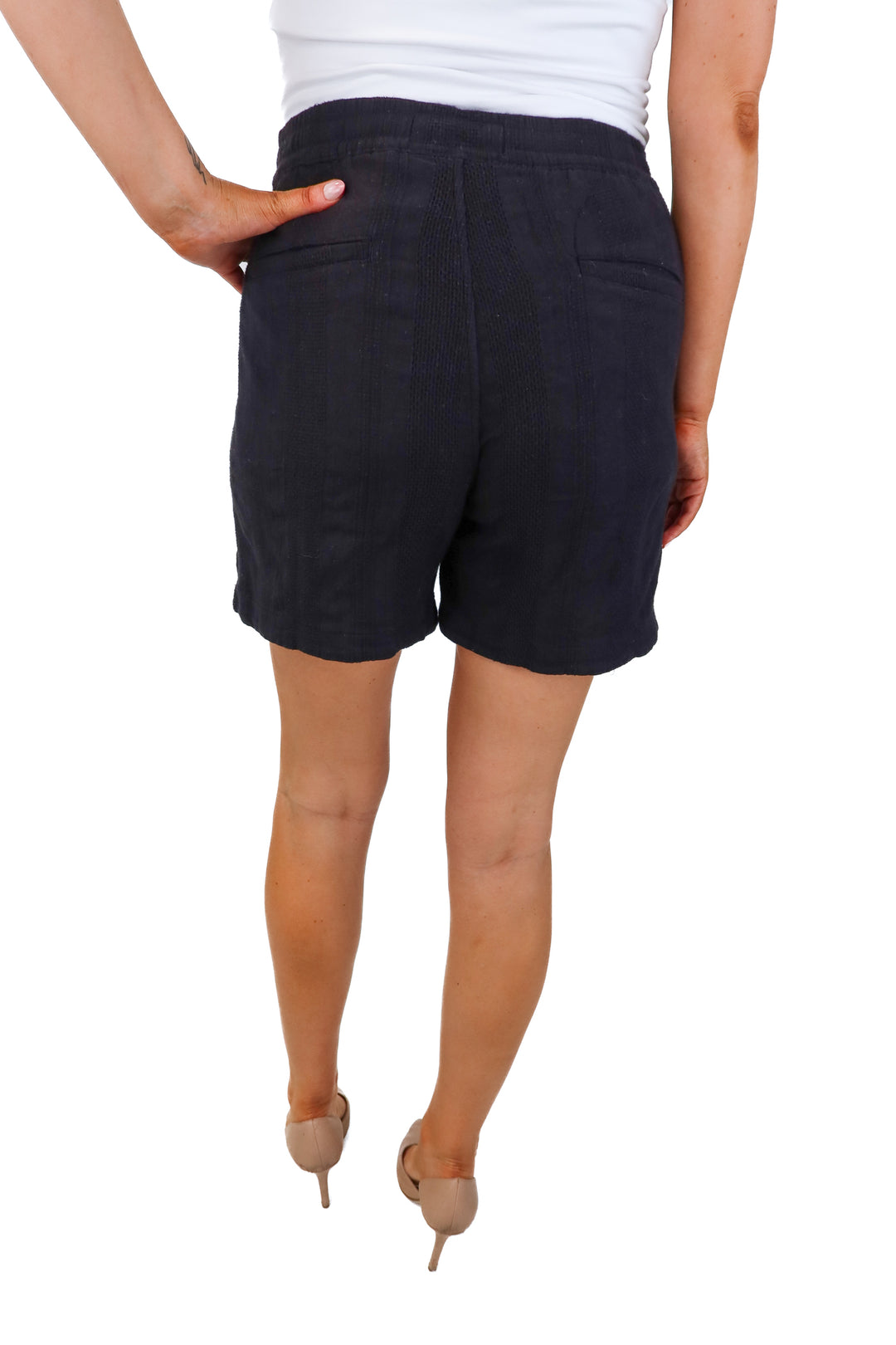 abercrombie & fitch black textured shorts (m; retail $60)
