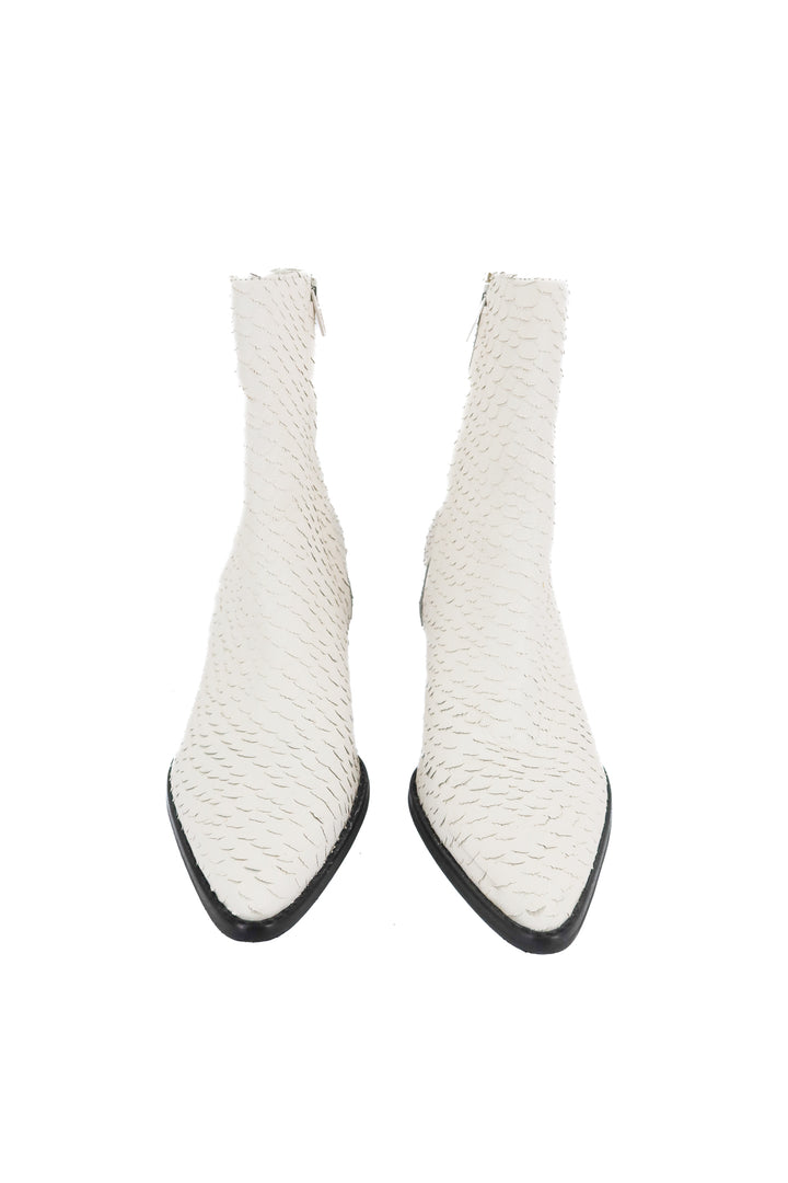 matisse white caty ankle boots in ivory snake (7; retail $215)