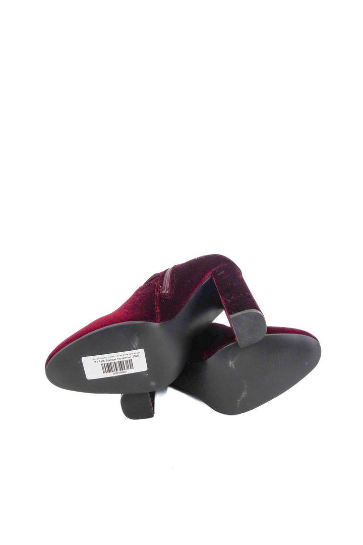 steve madden maroon velvet ankle booties (7)