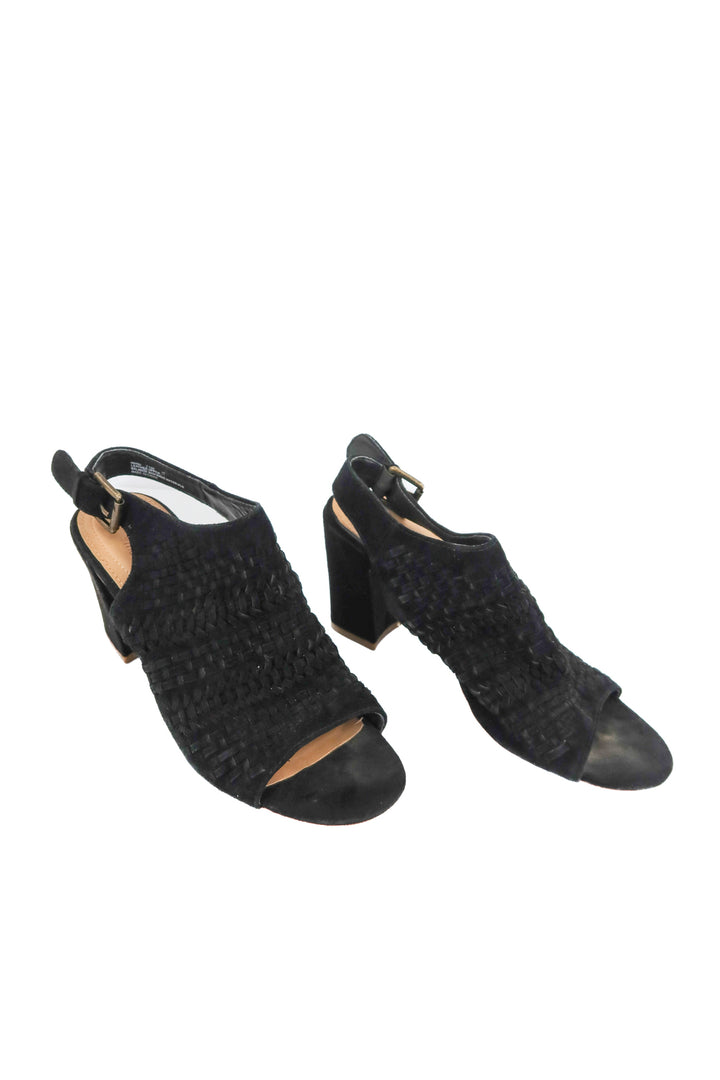 adam tucker by me too black suede chunky heel sandals (7.5)