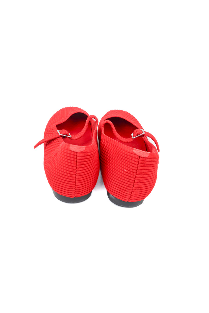 Vivaia red flats (40; retail $159)