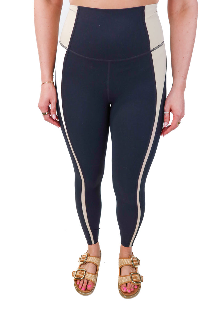 nike black/tan leggings (m)