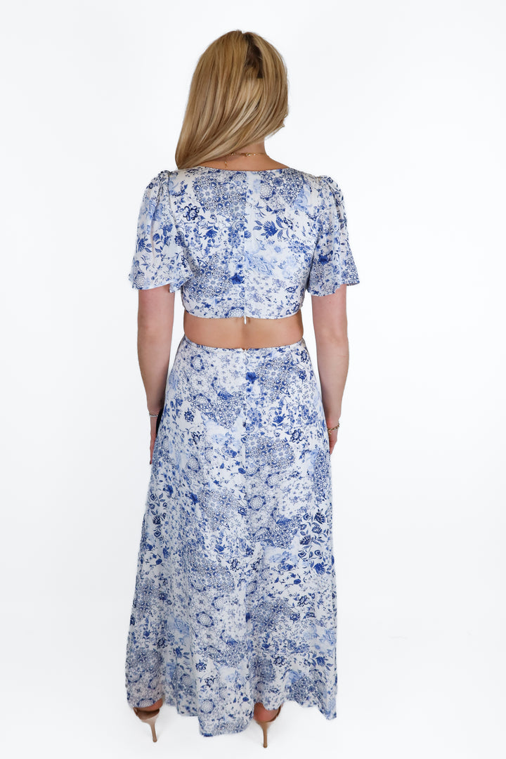 Lulus Blue Floral Print Maxi Dress NWT (S)