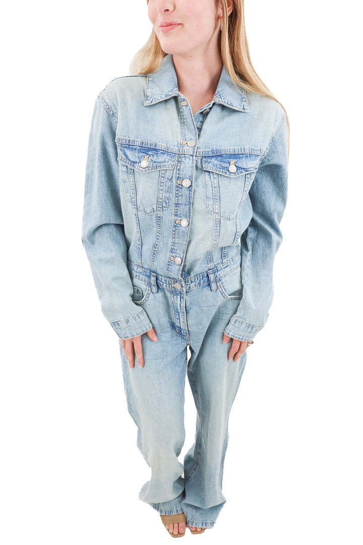 zara light wash denim jumpsuit (xs)