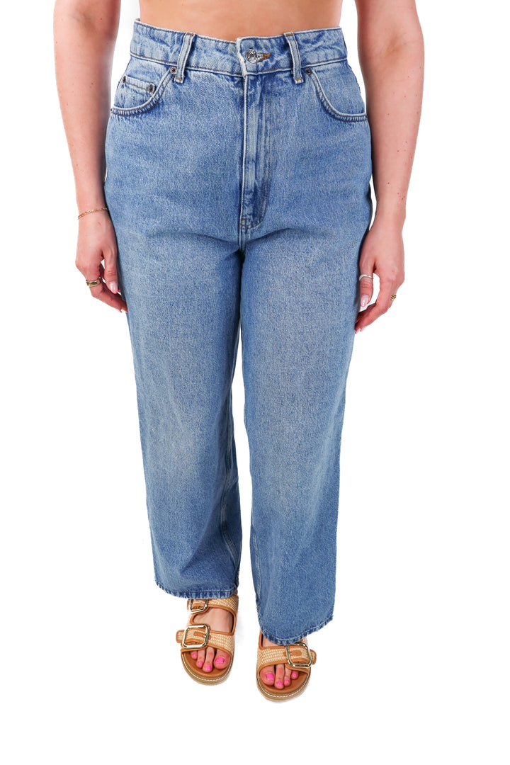 asos medium wash wide leg jeans (30)