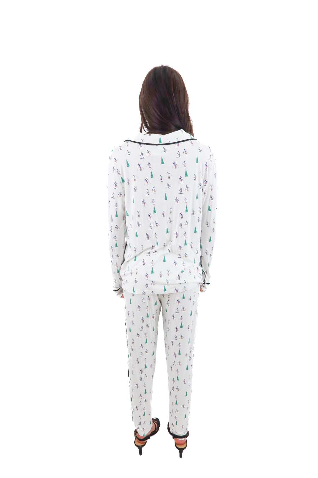 aspen dream white ski graphic pj set (s; retail $165)