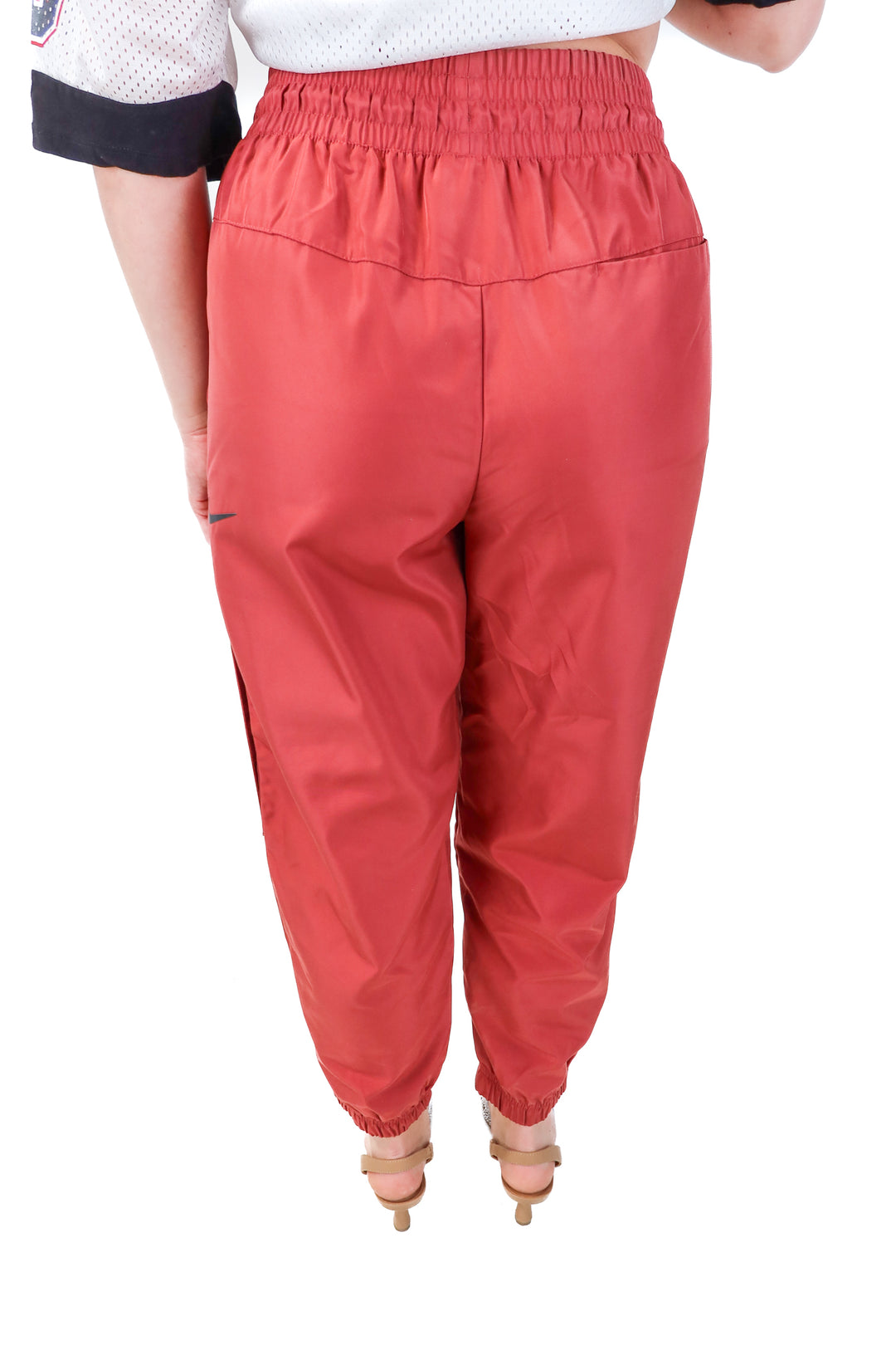 SOLD nike merlot windbreaker joggers (M) - Gameday