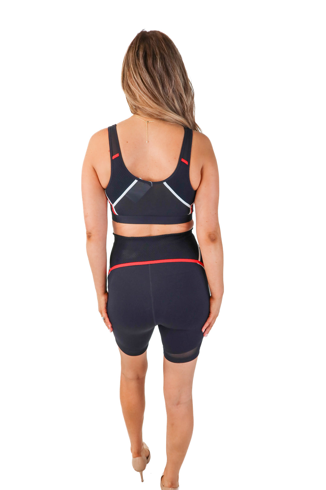 nike black/red/white active set NWT (m)