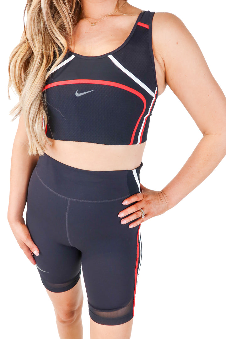 nike black/red/white active set NWT (m)